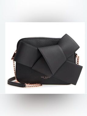Ted Baker Giant Knot Black Crossbody bag. Perfect condition. Rose gold hardware.